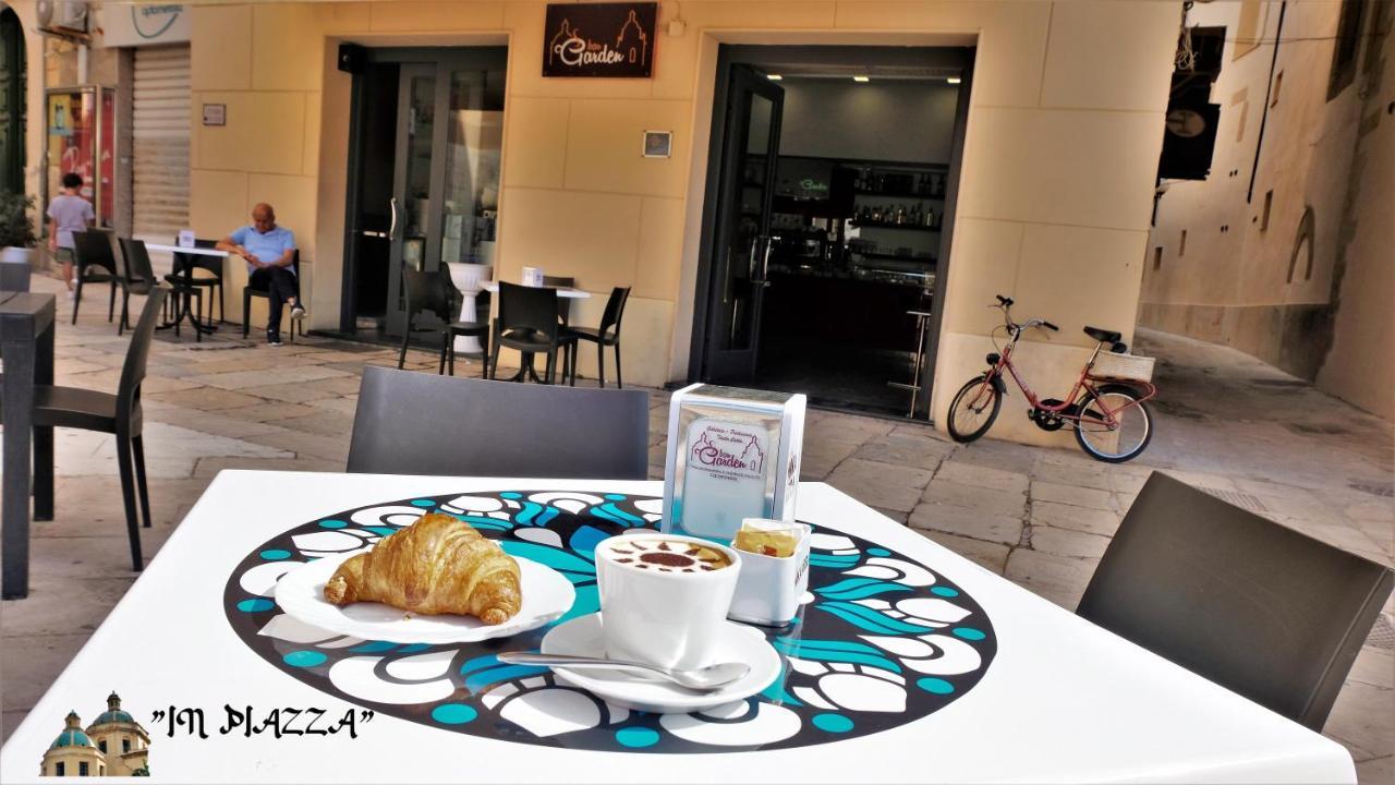 לינה וארוחת בוקר מזרה דל ואלו In Piazza מראה חיצוני תמונה